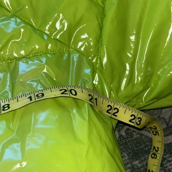 Forever 21 women’s pistachio puffer jacket Size medium - Picture 8 of 10
